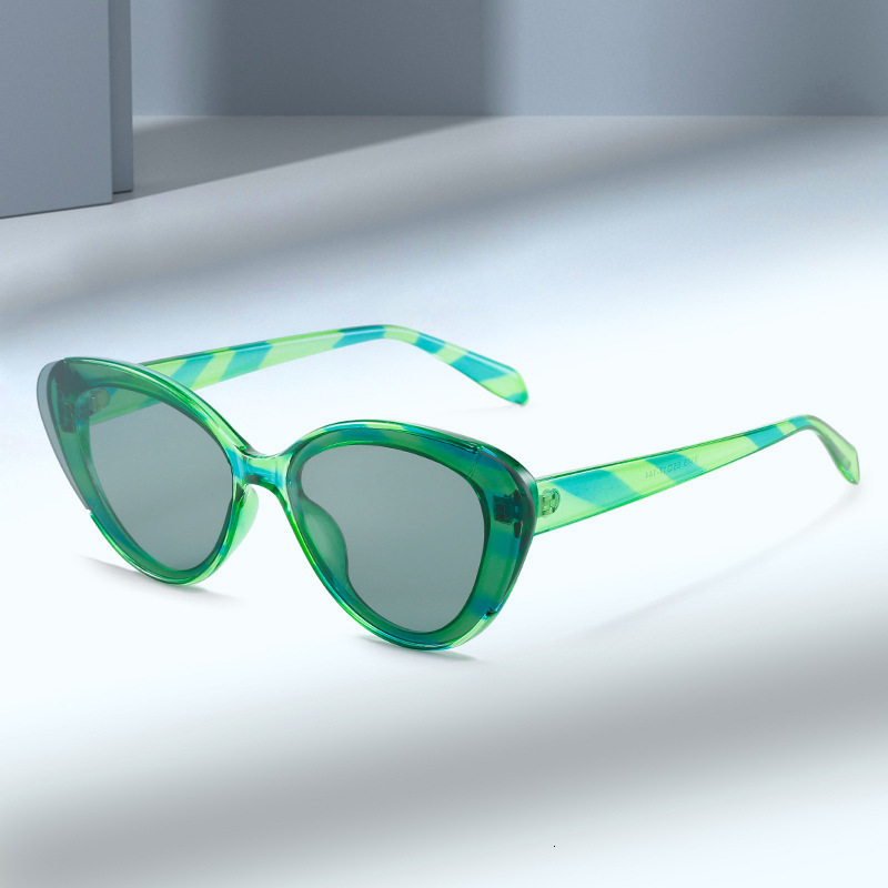 2021 Winter Cat Eye European and American Fashion Internet Celebrity Same Striped Street Style INS Personality Sunglasses for Women Sunshade