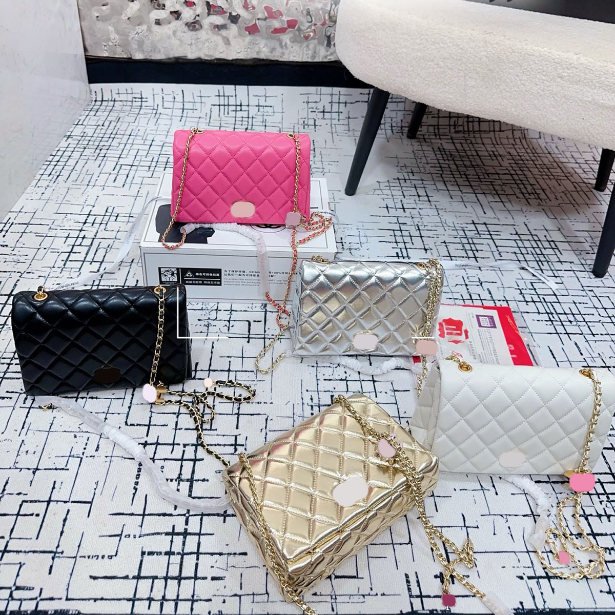 24P Enamel Adjustable C Buckle Woc Money Bag Classic Design Handbag Womens Shoulder Bag Diamond Pattern Leather Evening Bag Bread down Jacket Bag Makeup Bag Sacoche