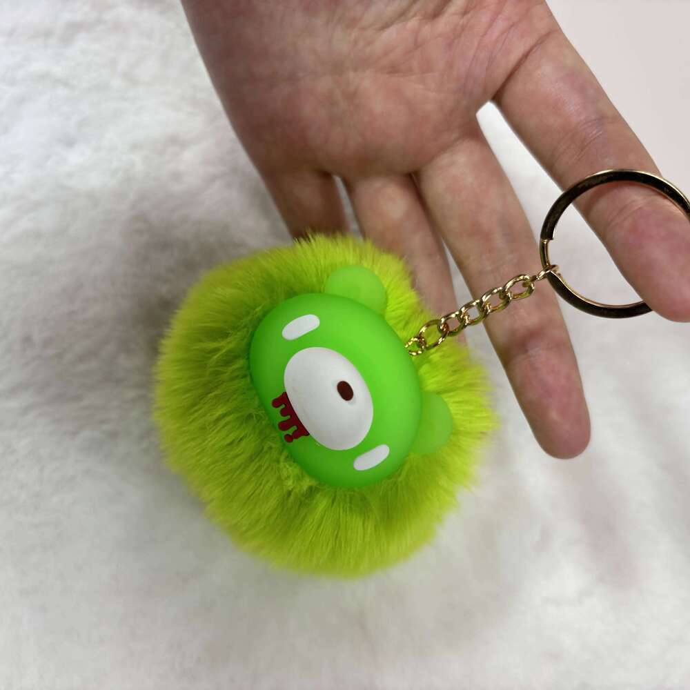 Cute Bear Keychains with Fluffy Pom-Poms - Vibrant colors, adorable bear heads, perfect for keys or bags XJ260106