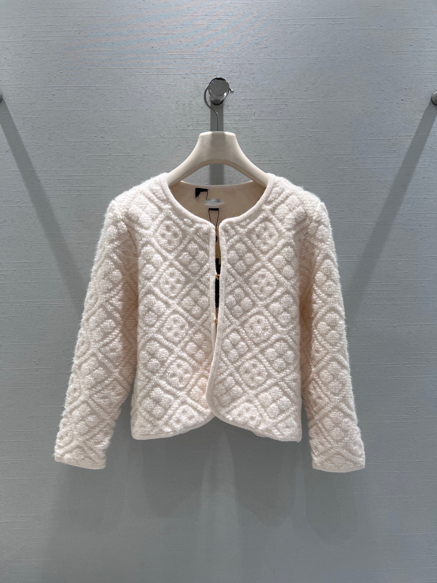 26 Early Spring New Product Lingge Texture Rice White Knitted Set