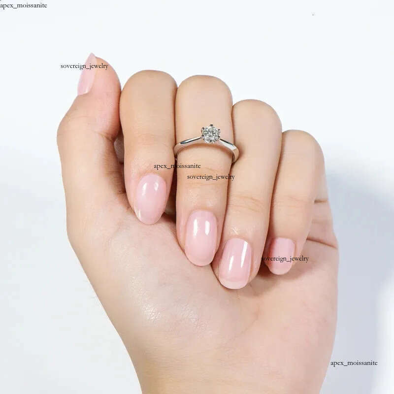 IOGOU Mosanite Diamond Rings for Women 0.5 Engagement Round Cut Solitaire Ring Real 925 Sterling Silver Wholesale Jewelry250122bj 1e