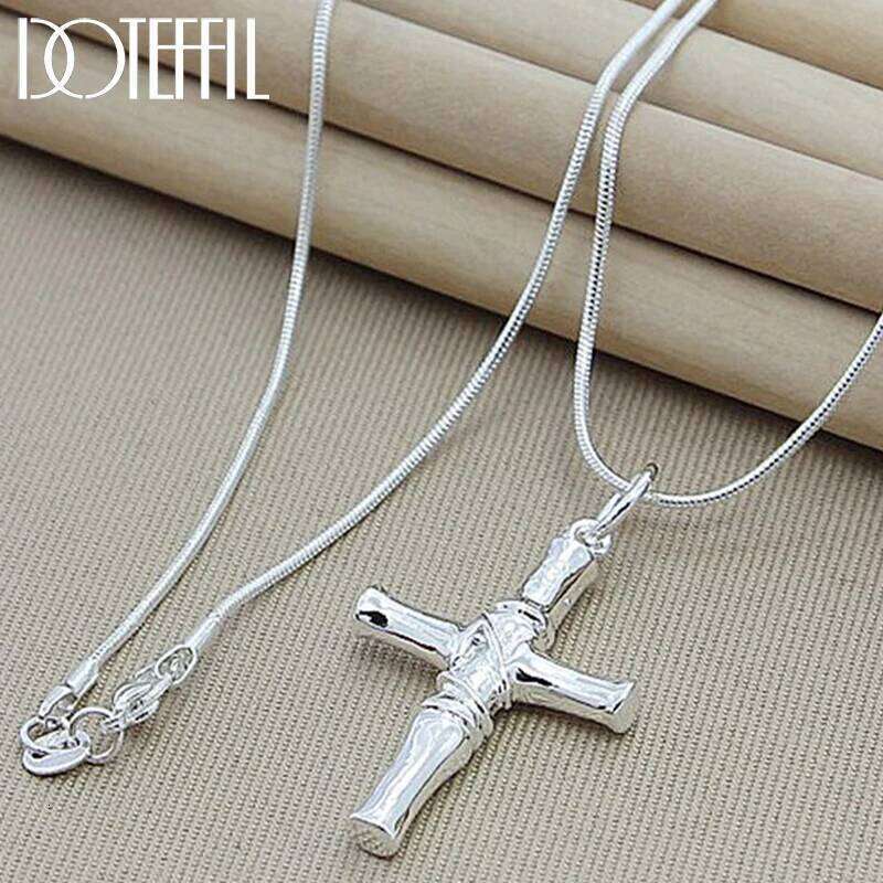 DOTEFFIL 925 Sterling Silver Cross Pendant Necklace 18 Inch Snake Chain For Woman Fashion Wedding Engagement Party Charm Jewelry
