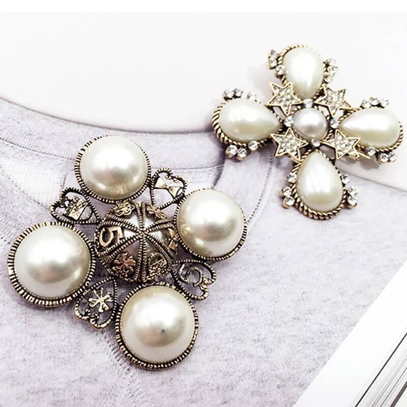 Retro Famous Luxury Brand Designer Brooch High Quality Big Pearl 5 Jewelry Brooches Pins Broach For Women Sweater Dress - view 4