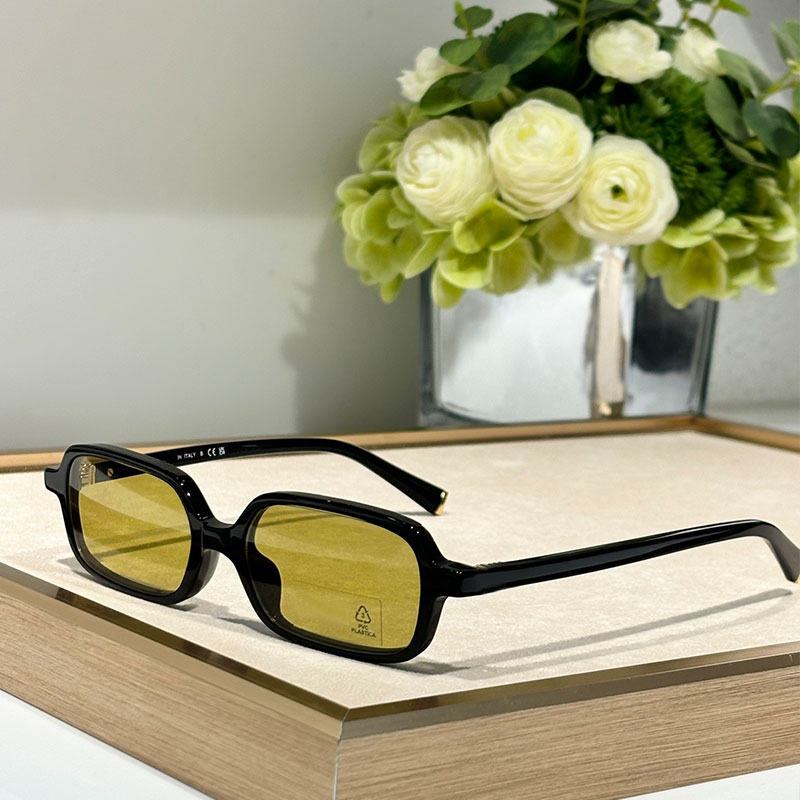 Top designer women Regal Sunglasses retro tortoiseshell womens rectangular glasses UV 100% protective metal frame acetate style glasses daily commute vacation