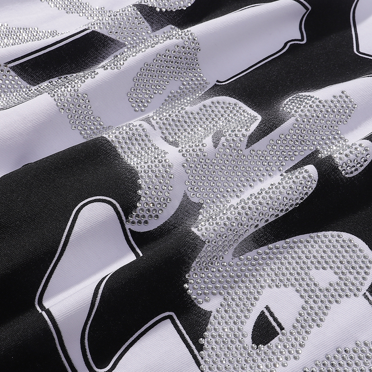 Men's T Shirts MIXED EMOTION T Shirt High Quality Little Angel Pattern Printed Rhinestone Short-sleeved Shirt Patchwork Men Women Hip-hop Ripped 