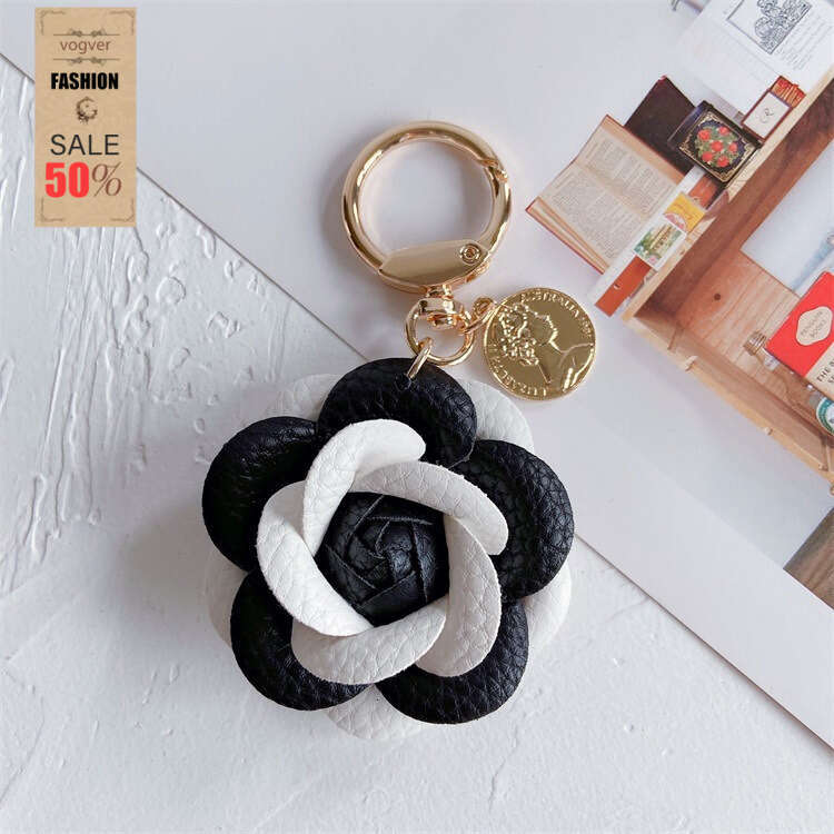 Bag Charm Fashion Leather Camellia Cute Flower Pendant Women Keychain Key Ring Best Friend Gift Backpack Car Decoration