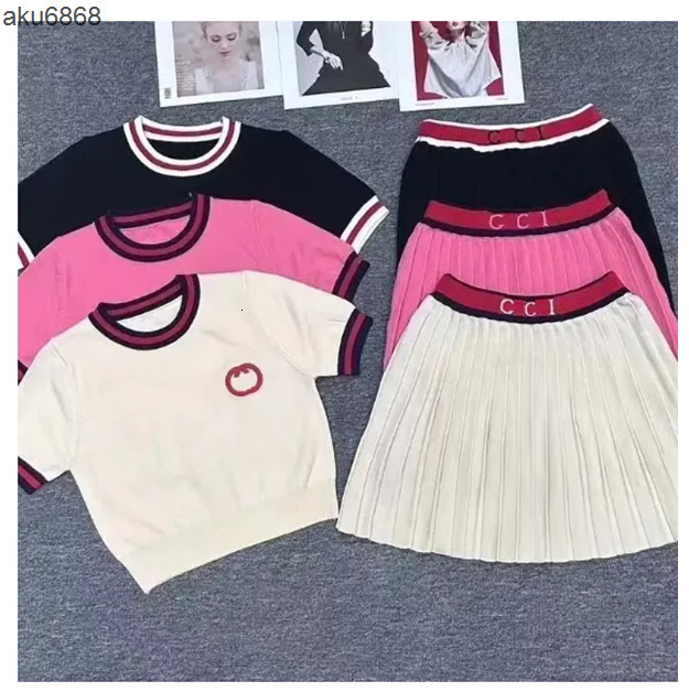 women sportswear designer sexy set fashion spring/summer casual short sleeved guccitshirt guccilies shorts two piece womens clothing T8LS X37W UTIT