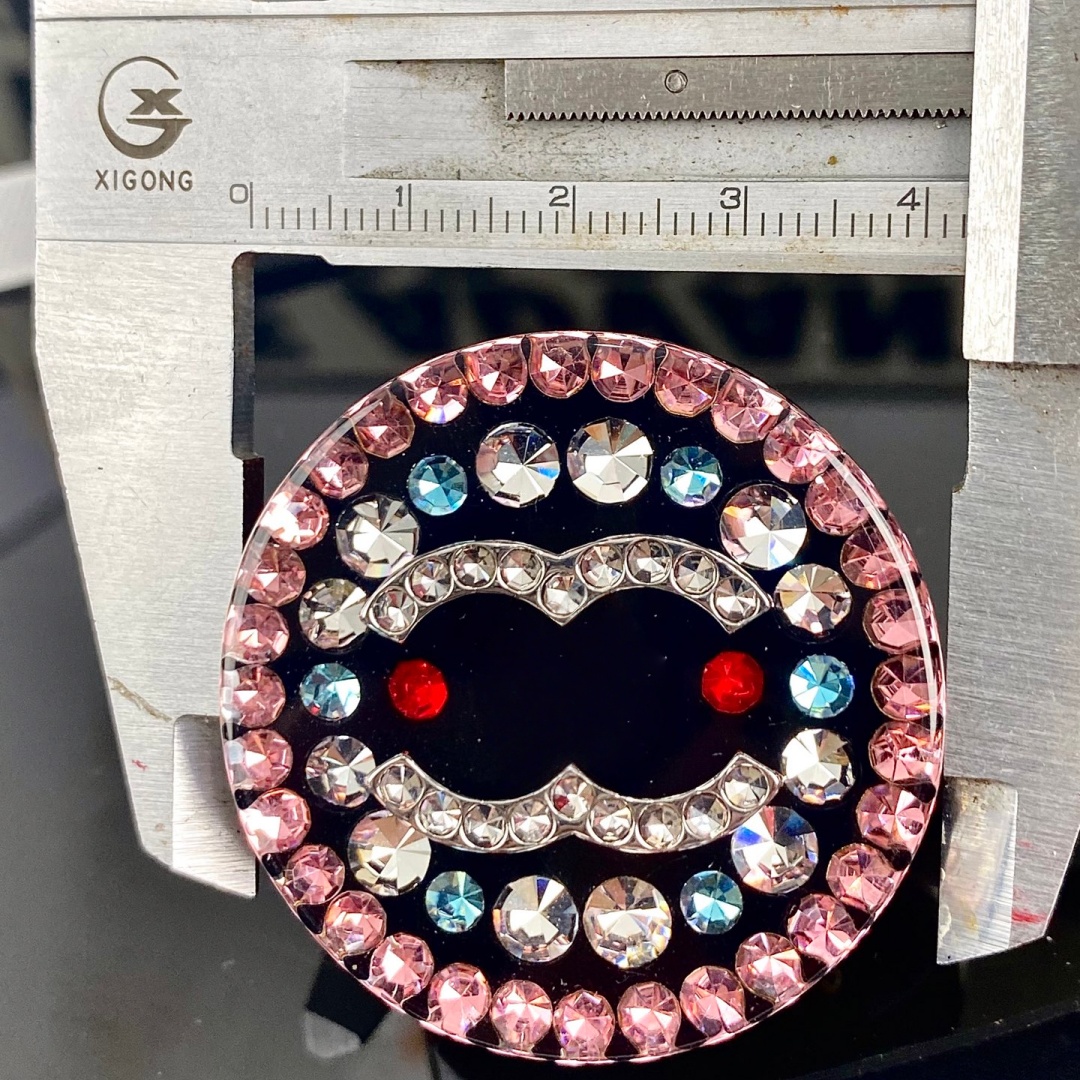 High Quality Colorful Diamond Wheel Circular Resin Brooch Designer Jewelry Personality Versatile Temperament Party Gift