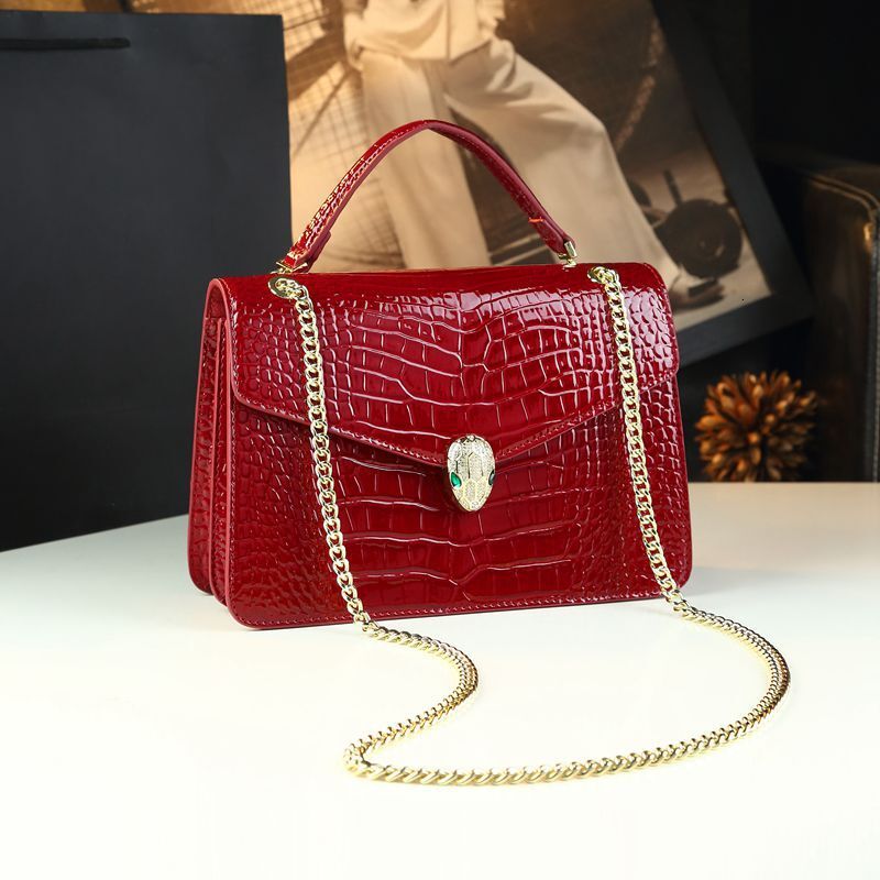 Designer leather women's bag new crocodile pattern small square bag snake head temperament women's bag single shoulder crossbody bag