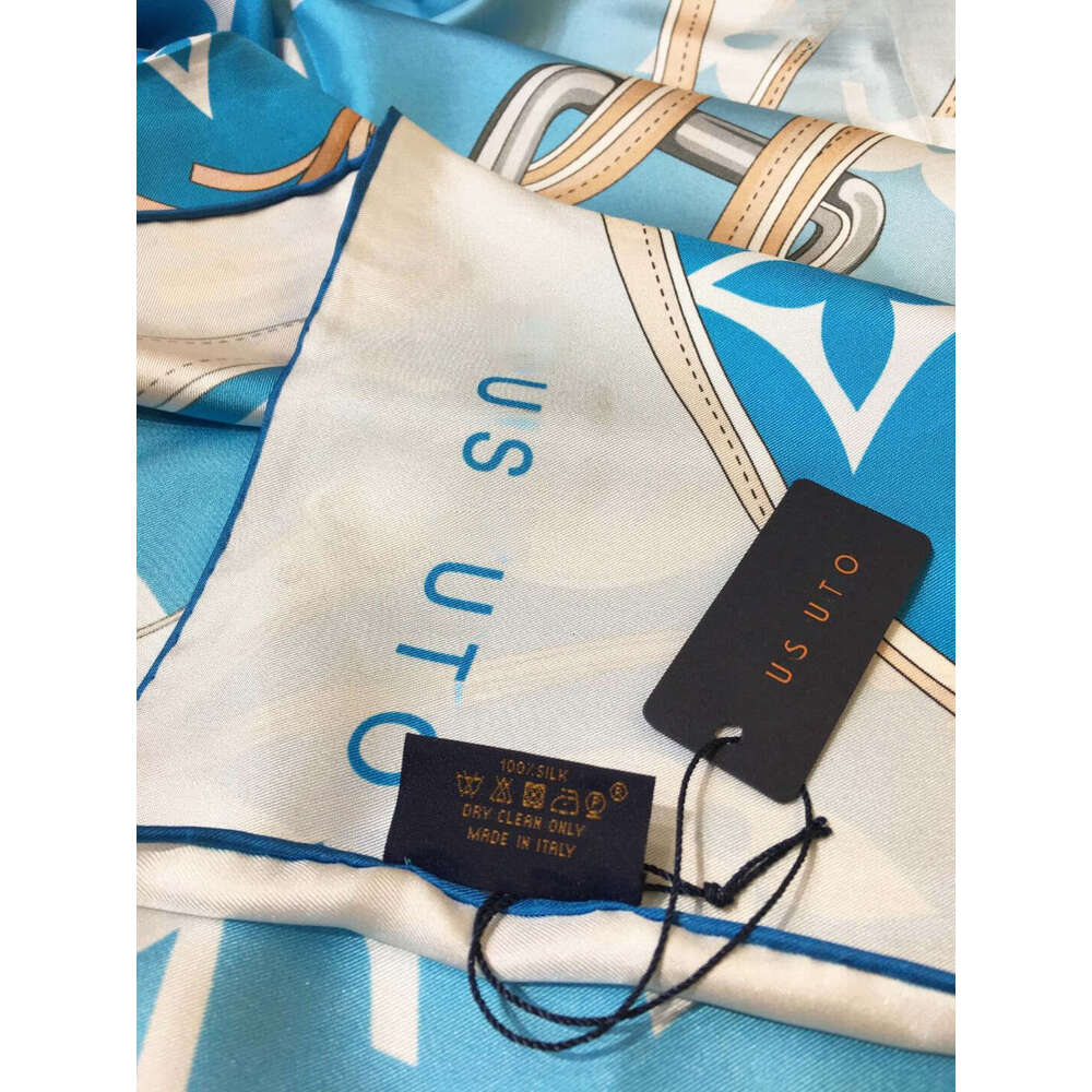 2026 silk scarf Scarves Letter Print Silk Hair Scarf designer scarf for women Women Design Satin Neckerchief Female head scarf Wrist Foulard Shawl Wraps echarpe