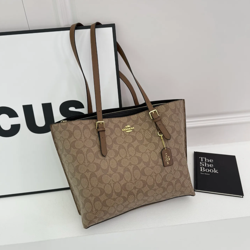 Designer bag New Topdesigner Shoulder tote Bags For womans handbag Fashionable casual flap armpit women crossbody bagFree shippinghand bag exquisite