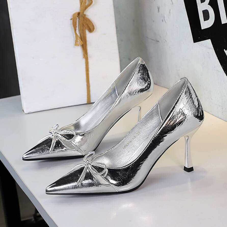 luxury Style Elegant High Heels Pointed Toe Shallow Mouth Bowknot Hollow Patent Leather Stiletto Slip-On Single Shoes for Women