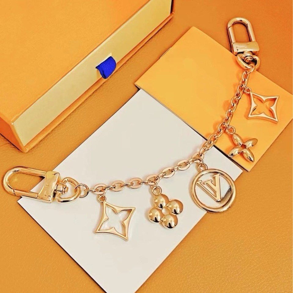 Designer Fashion Men Key Chain Women Ladies Men Classic Exquisite High Key Bag Multicolor Luxury Gold plated purse key chain Christmas