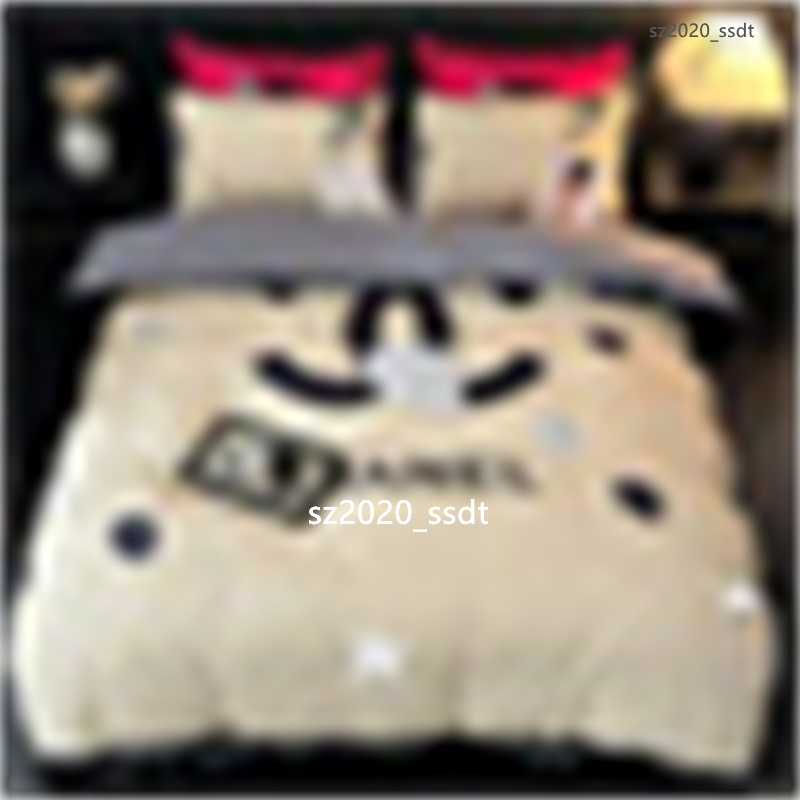 Winter designer bed blanket printed four-piece set, autumn and winter thickened warm quilt cover, lettered pure color velvet bedding Sheet -3