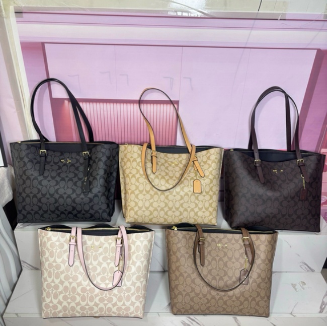 HOT 2026 Designer bag New Topdesigner Shoulder tote Bags For womans handbag Fashionable casual flap armpit women crossbody bagFree shippinghand bag