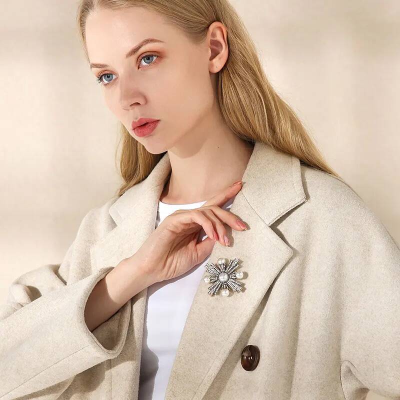 Retro Famous Luxury Brand Designer Brooch High Quality Big Pearl 5 Jewelry Brooches Pins Broach For Women Sweater Dress - view 6