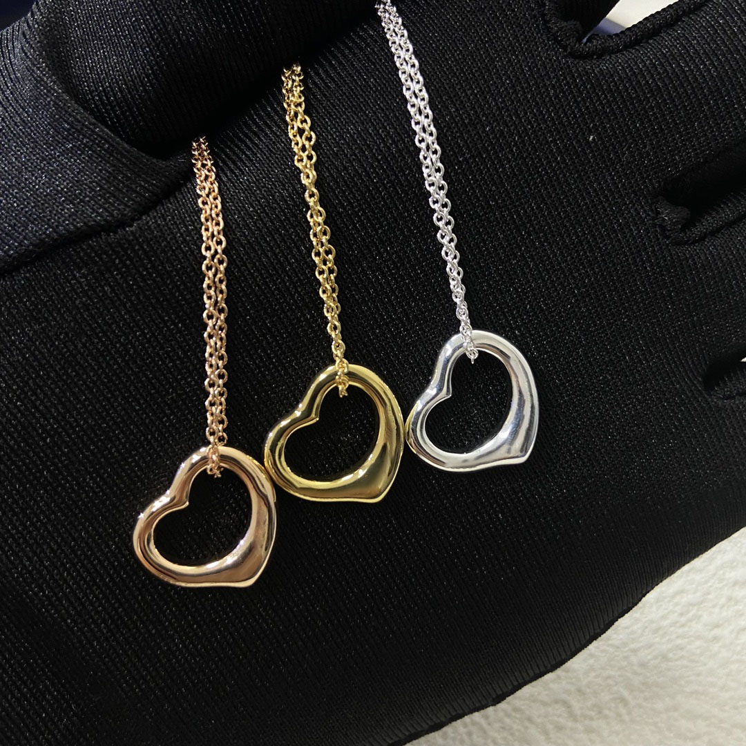 Designer Pendant Neckalce Heart Love Necklace 18K Gold silver Jewelry Womens Chain Necklace Classic Chain Jewelry Accessories Ladies' holiday gifts with box