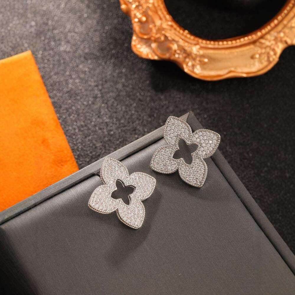 Openwork Four-Pointed Star earrings Designer For Women Silver Stud Earrings Trendy Fashion Jewelry