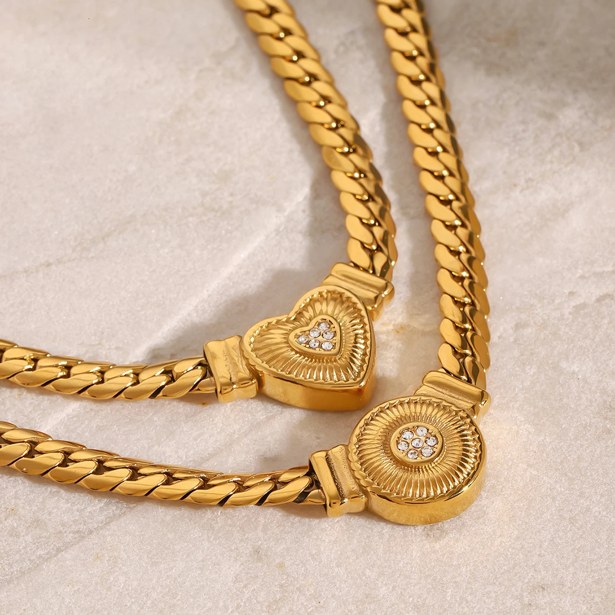 Uworld Retro Ribbed Round Pendant Necklace Watch Chain Necklace Stackable Womens Jewelry Gift for Her 251230
