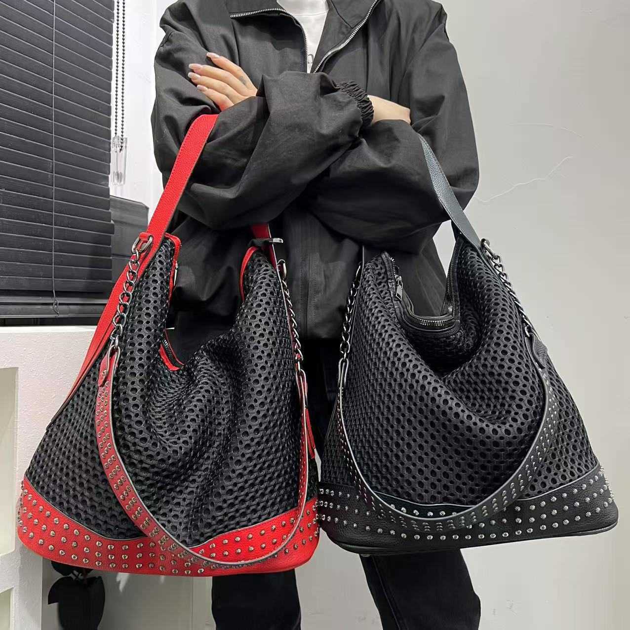 Fashion-Forward Y2K Babe Shoulder Bag Large-Capacity Retro Punk Crossbody Bag