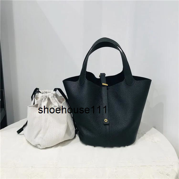 Shoulder Bags Evening Bags HighEndB outiqueL eatherB agsD esignerW omensH andbagsT oteD esignerW omensB agsL argeC apacityS houlderB agsC lassicP urse