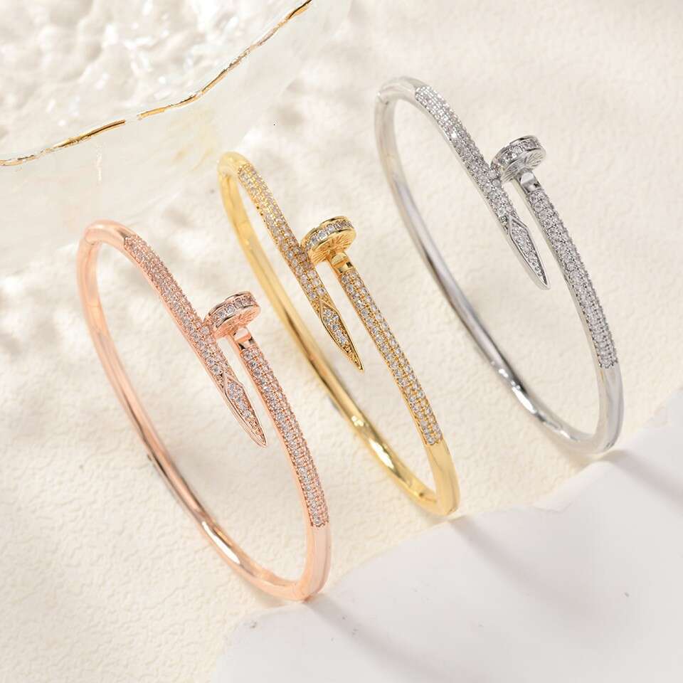 2025 Cross-Border Multiple Alloy Inlaid Zircon Fashion Bracelets High Color Retention Personalized Design Elegant Jewelry For Women Manufacturer Whole