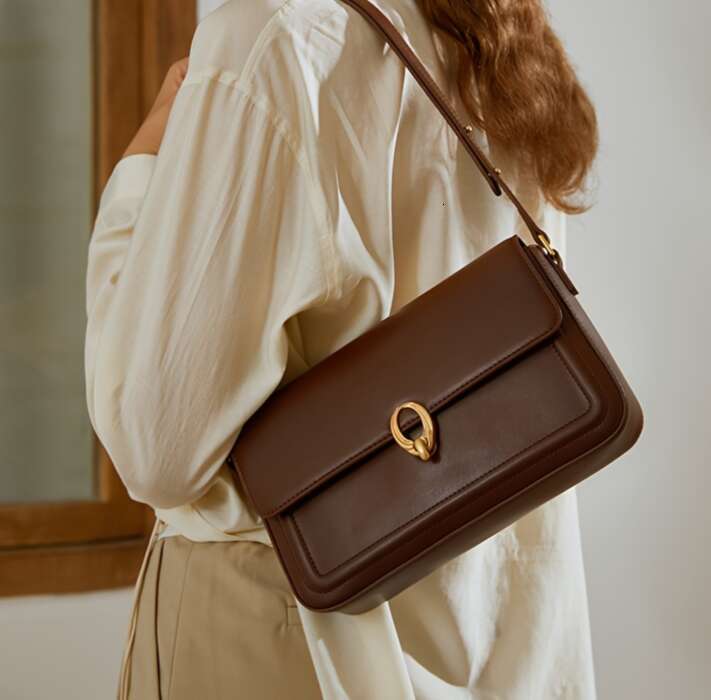 Designer Elegant Glossy Solid-Color Shoulder Trendy Underarm Crossbody Purse for Women, Versatile High-Quality Fashion Bag With Free Shipping
