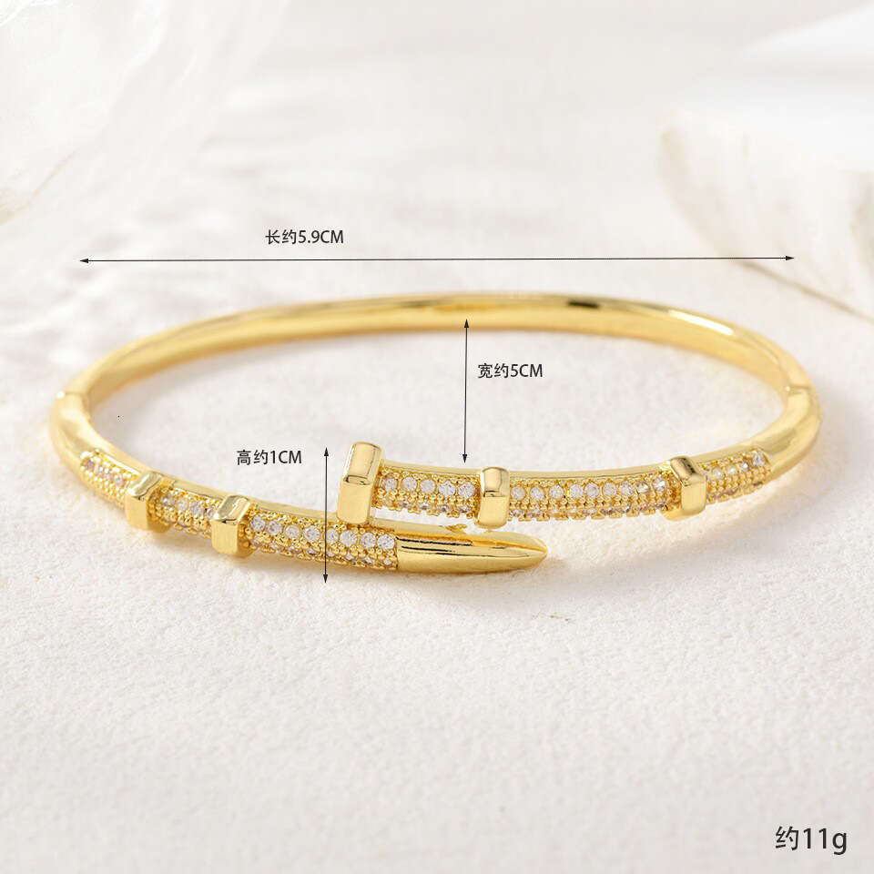 2025 Cross-Border Multiple Alloy Inlaid Zircon Fashion Bracelets High Color Retention Personalized Design Elegant Jewelry For Women Manufacturer Whole