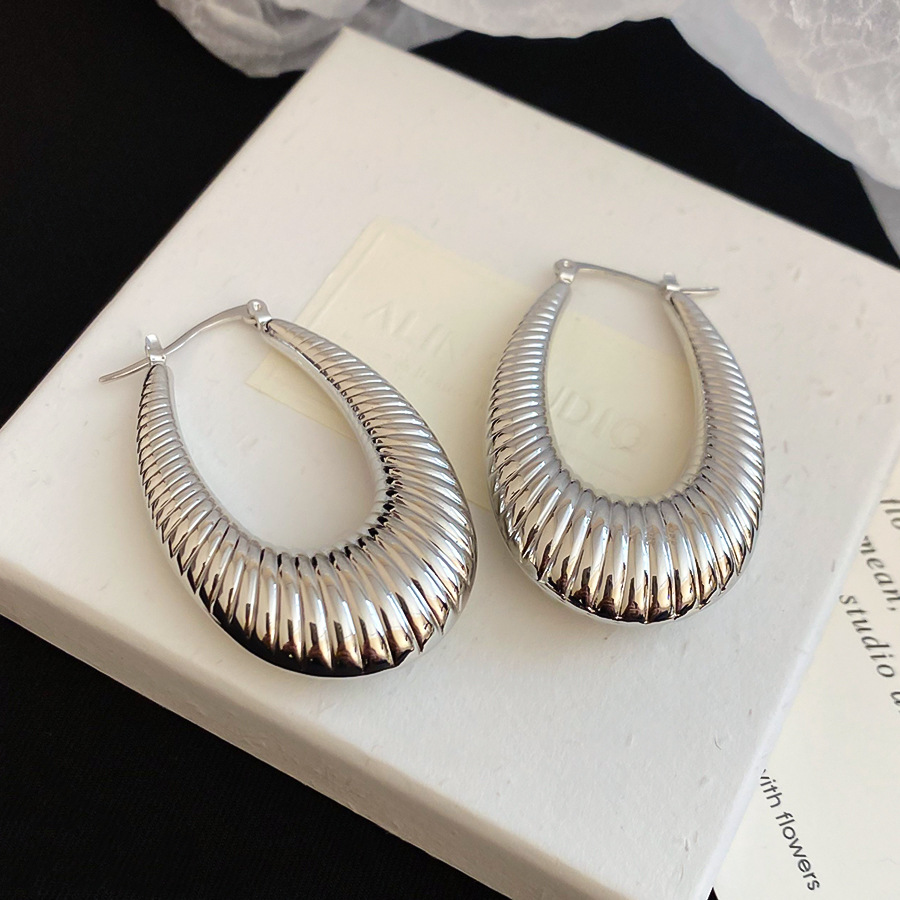 European and American Cross-Border Metal Glossy Oval Casual Simple Personality Fashion Earrings Design Sense Niche Ear Jewelry - view 8