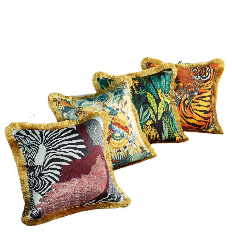 Luxury Throw American Retro Sofa Cushion Living Bedroom Bedside Lumbar Pillow Cover Model Room Pillowcase