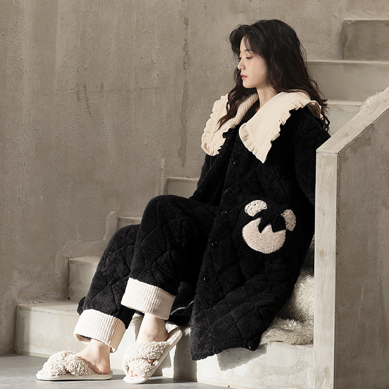 B1304-Womens X271 Designer Lounge Bottoms Made from Durable Material Cozy Everyday Fashion Piece with Delicate Graphics