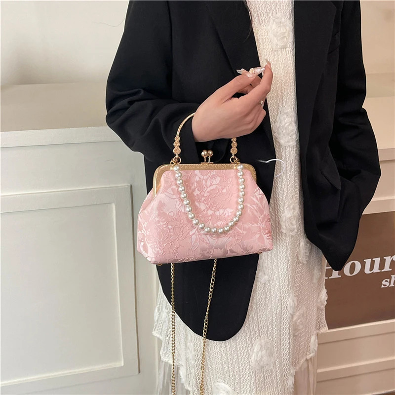 Vintage Classic Lace Bag pearl Evening Bags Wedding Shell Lock Women Shoulder Crossbody Chain Womens Handbags Purses 260104