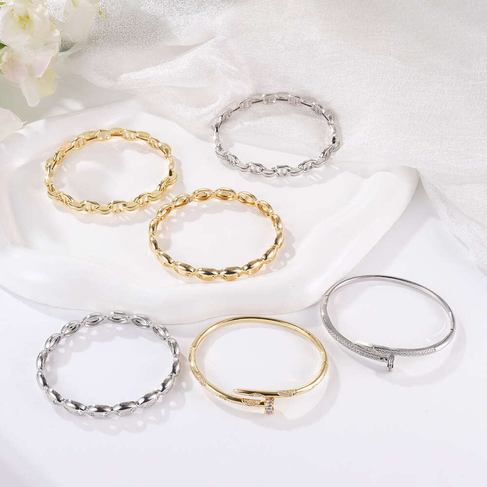Cross-Border Light Luxury Fashion Zircon High-End Versatile Non-Fading Jewelry Simple Open Plain Circle Bracelet For Women