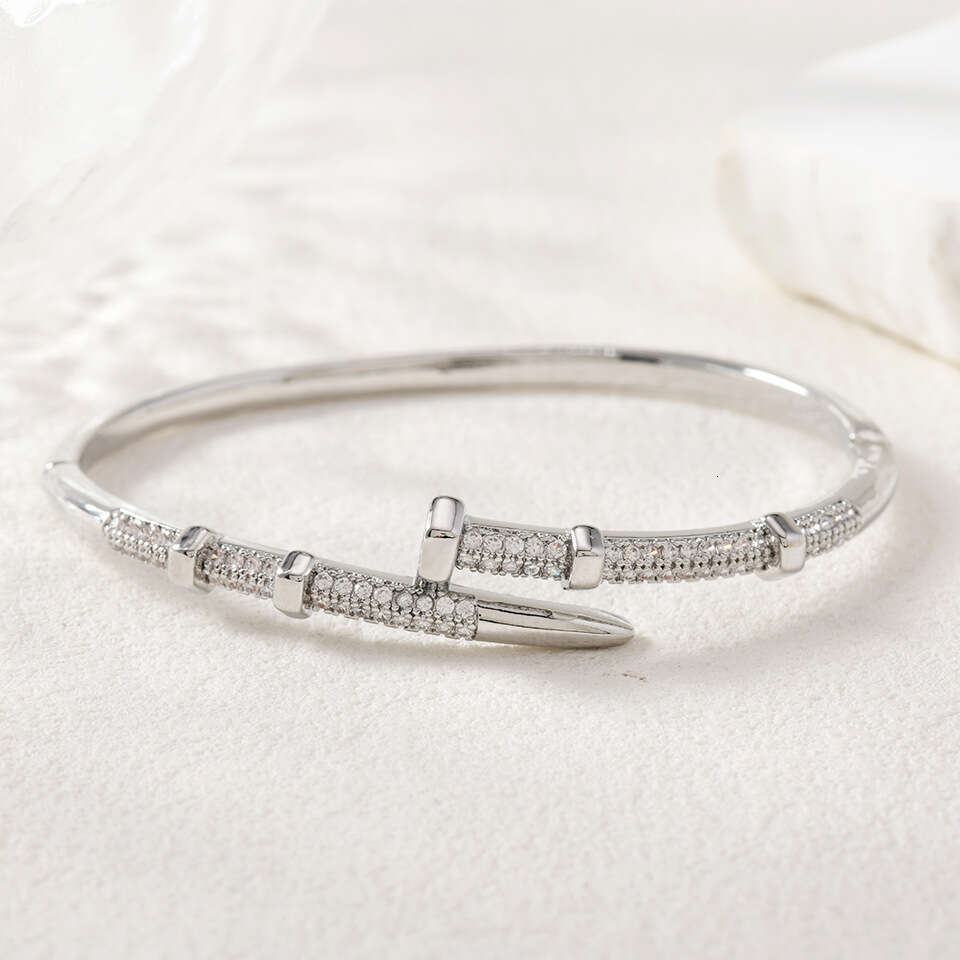 2025 Cross-Border Multiple Alloy Inlaid Zircon Fashion Bracelets High Color Retention Personalized Design Elegant Jewelry For Women Manufacturer Whole