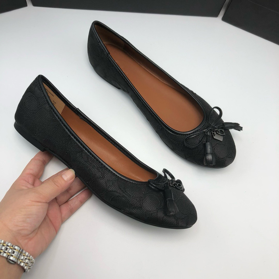 Free delivery Casual Shoes Fashionable and casual simple tassel bow flat sole shoes comfortable shoes