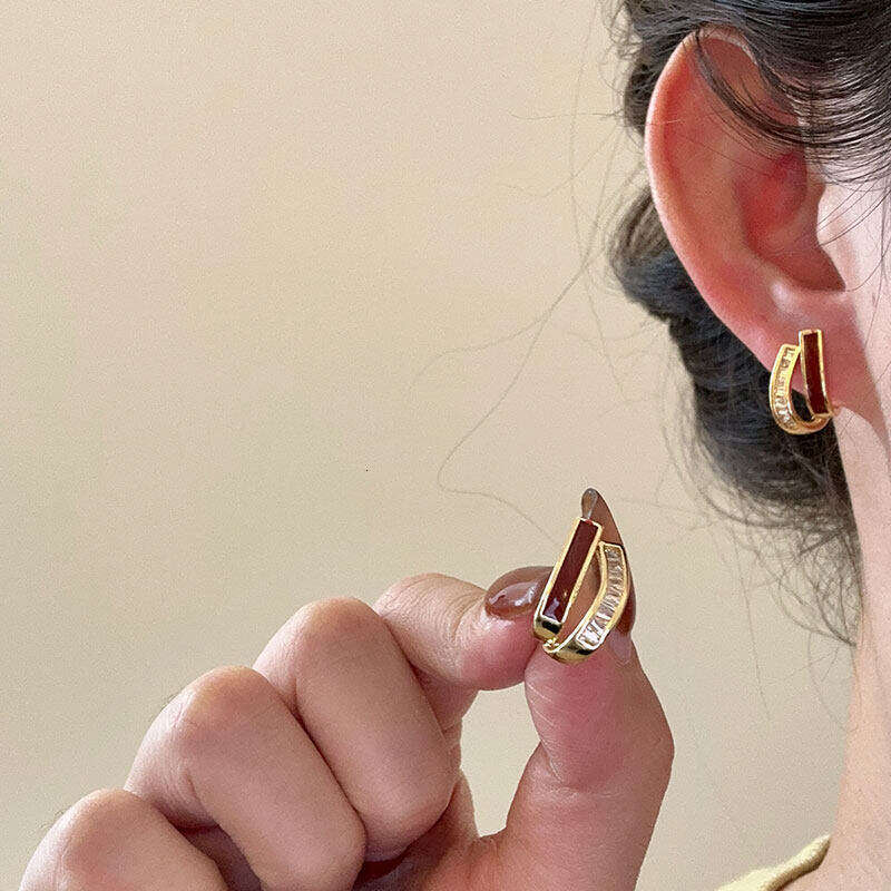 Earrings designer Luxury earring Elegant Glaze Ancora Red Contrast Zircon Niche Design Studs Fashionable High-end Ear jewelry gift