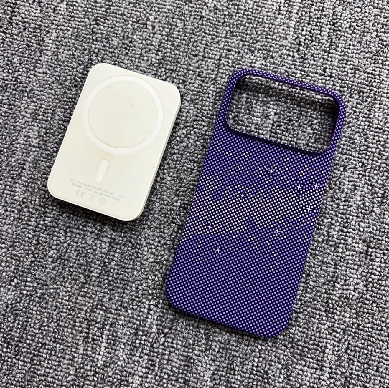 Suitable for iPhone 17 Pro Max Half-Pack Kevlar Magnetic Phone Case Apple 16 Lightweight PC Hard Protective Cover 15