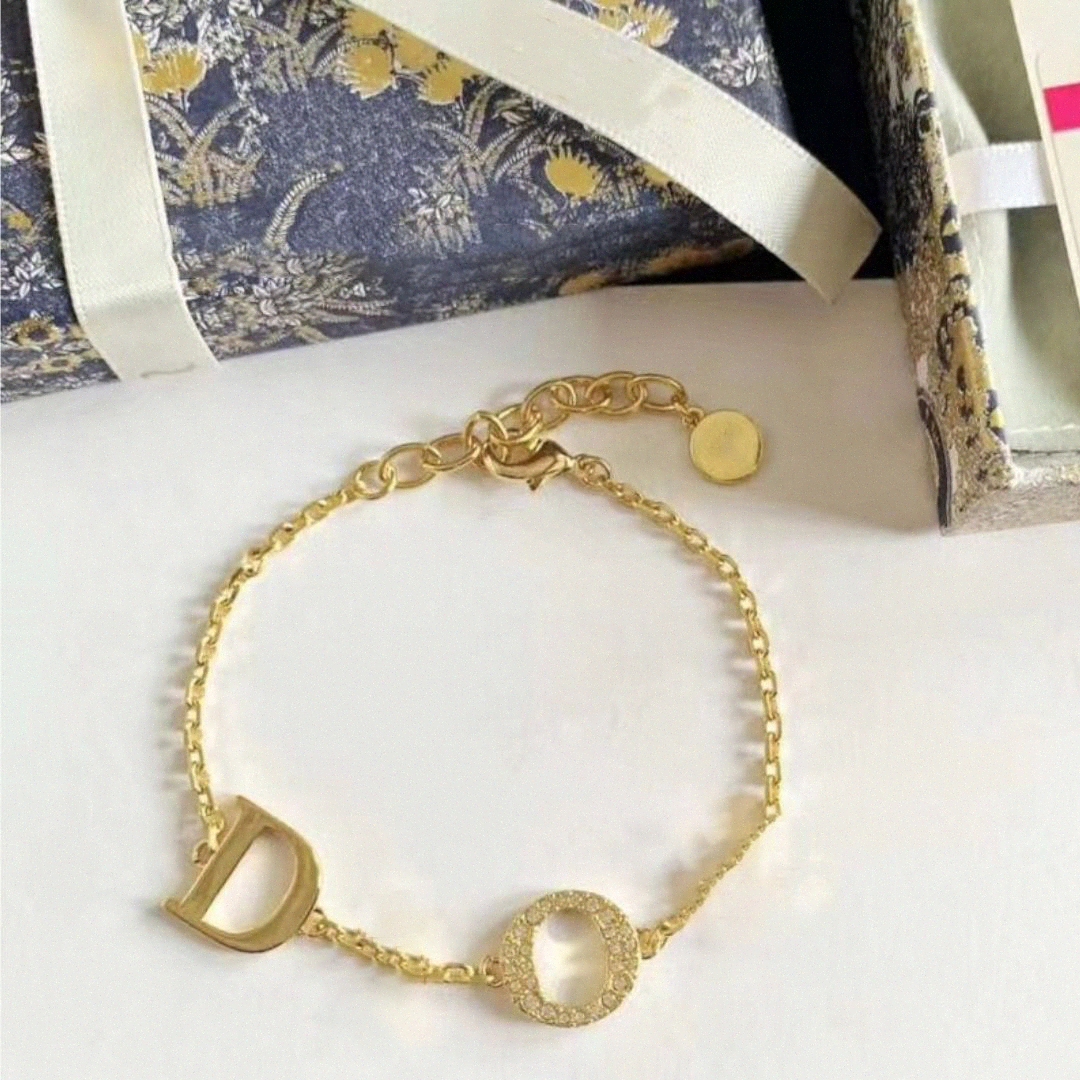Diamond letter Designer bracelet Gold Chain bracelet titanium Steel Lady gift adjustable Classic Wristband deluxe jewelry Gift 36Mx#