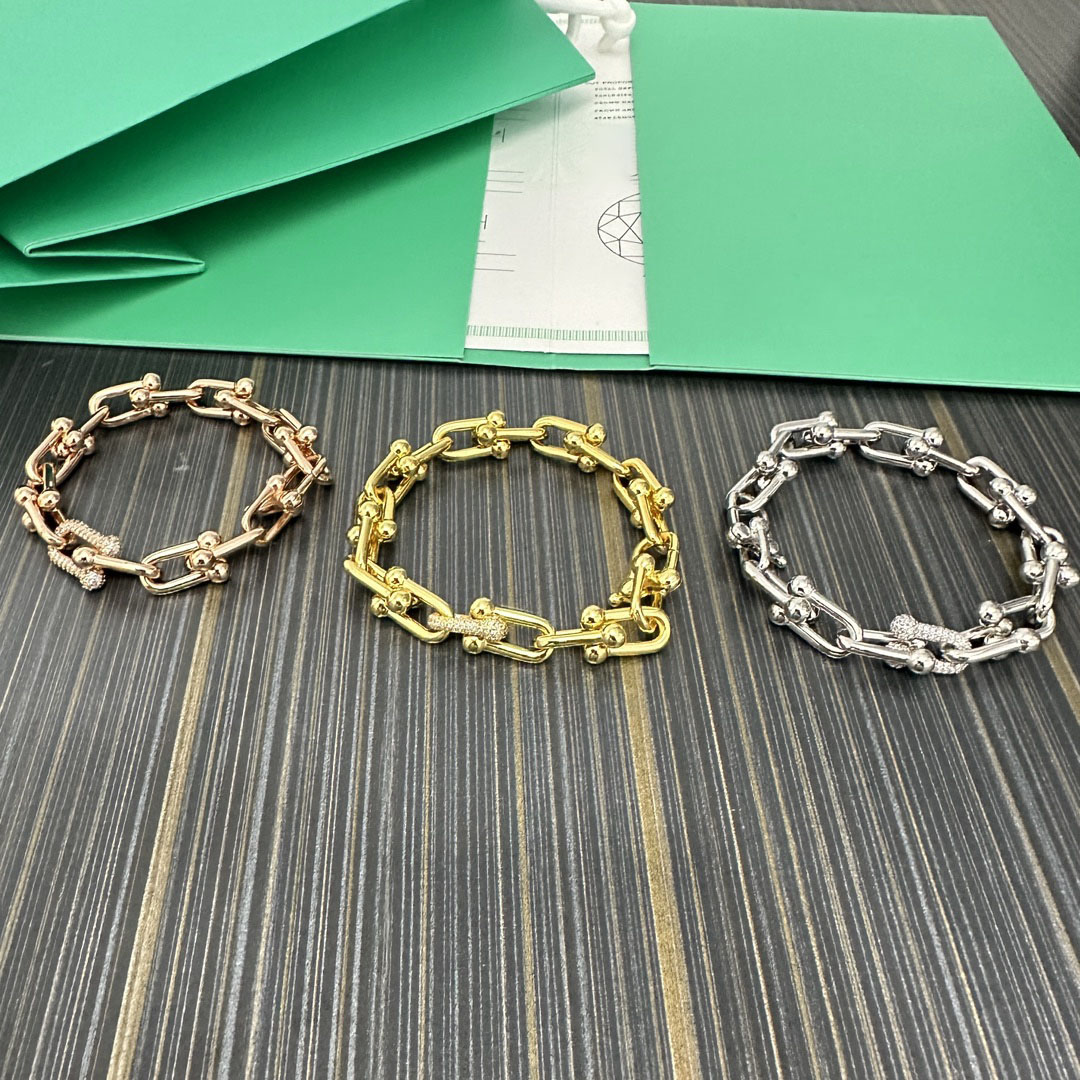 High quality Designer Bracelet chain Women Luxury Charm Jewelry Classic Patterns Casual Classic letters gold silver Fashion Trendy bracelets holiday gift