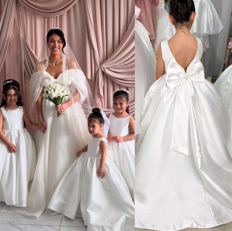 O-Neck White Satin Flower Girl Wedding Girls Dresses A Line Sweep Train Pearl With Bow Kids Children Formal Party Birthday Gowns Simple First Communion Dress