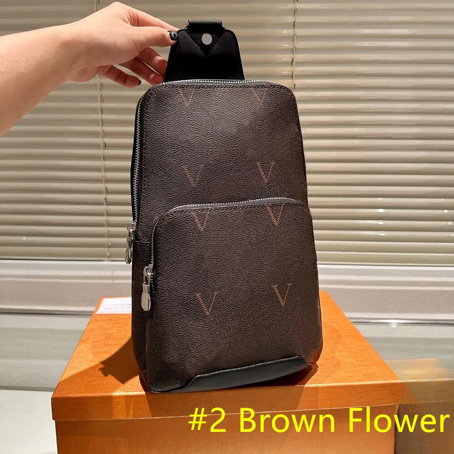 Mens Chest Bag Designer Sling Bag Man Leather Shoulder Bags Mans Designers Cross Body Purse Wallet Hobos Messanger Handbag Tote Belt Bag Bumbag Backpack