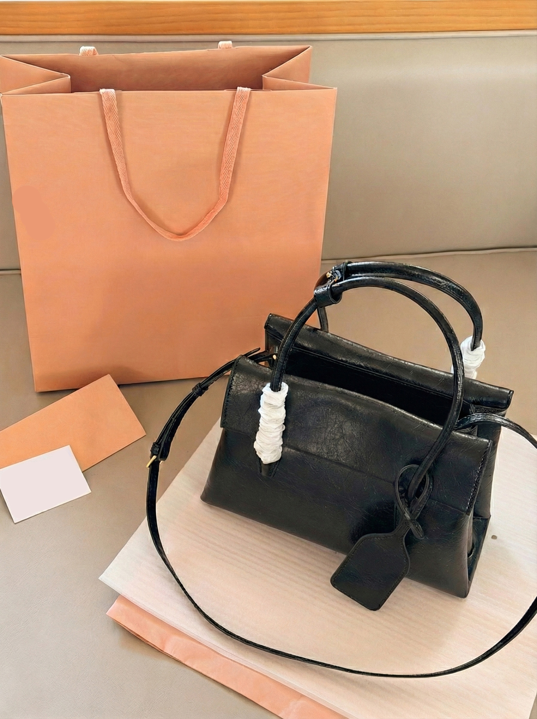 Designer Shoulder Bag Genuine Leather High-Quality Handbag casual Lady bags clutch Commuter Versatile Fashion Relaxed Vintage Bags Underarm bag Wallet Purse PRPU