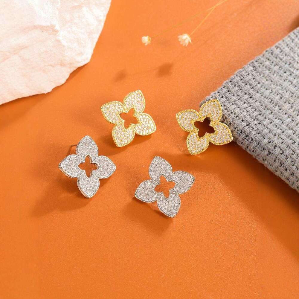 Openwork Four-Pointed Star earrings Designer For Women Silver Stud Earrings Trendy Fashion Jewelry