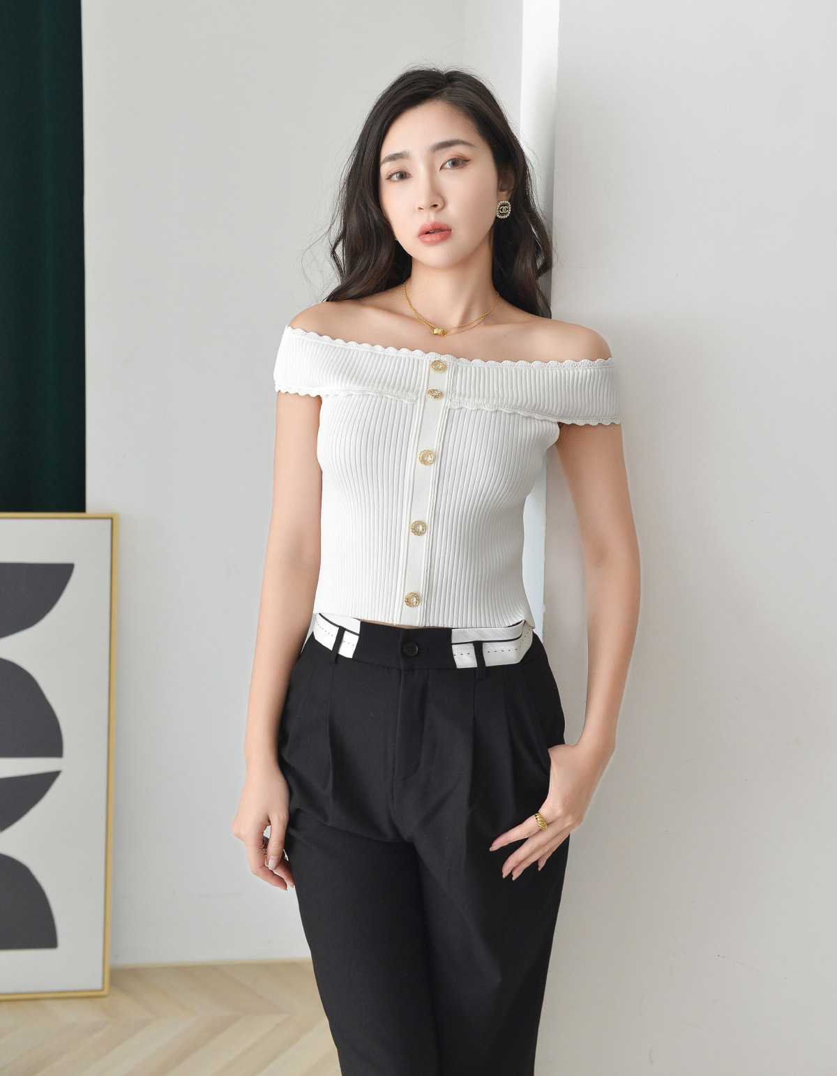 Short sleeved French elegant ruffled off shoulder knitted sweater top suitable for summer new slimming women 2026