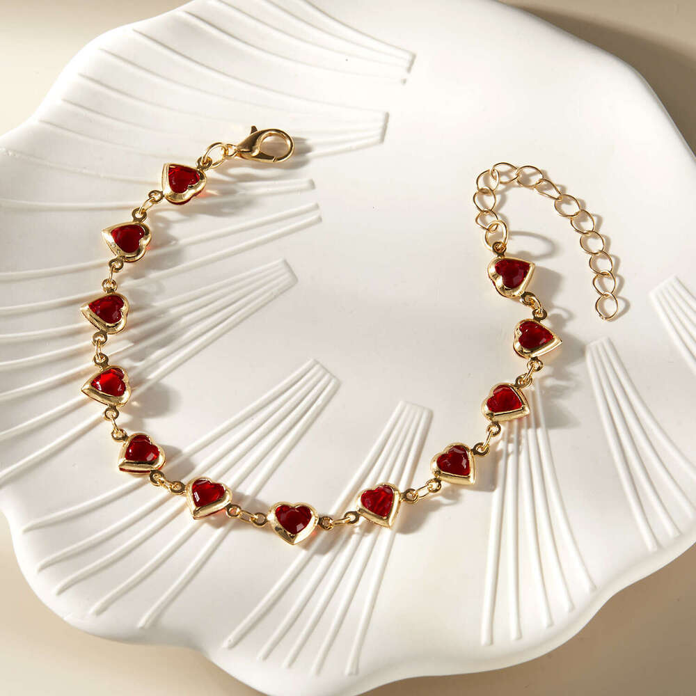 Heart-Shaped Red Diamond Bracelet Women's Designer Bracelet Luxury-Inspired Heart Jewelry