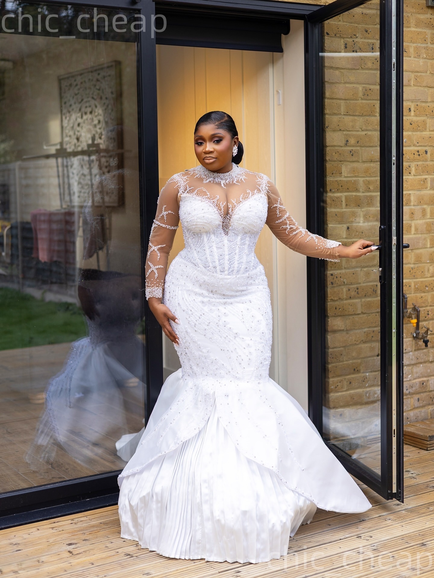 African Aso Ebi 2026 Ivory Mermaid Wedding Dress Crystals Beaded Sheer Neck Sequined Lace Satin Sparkly Bridal Gowns Dresses ZJ2269