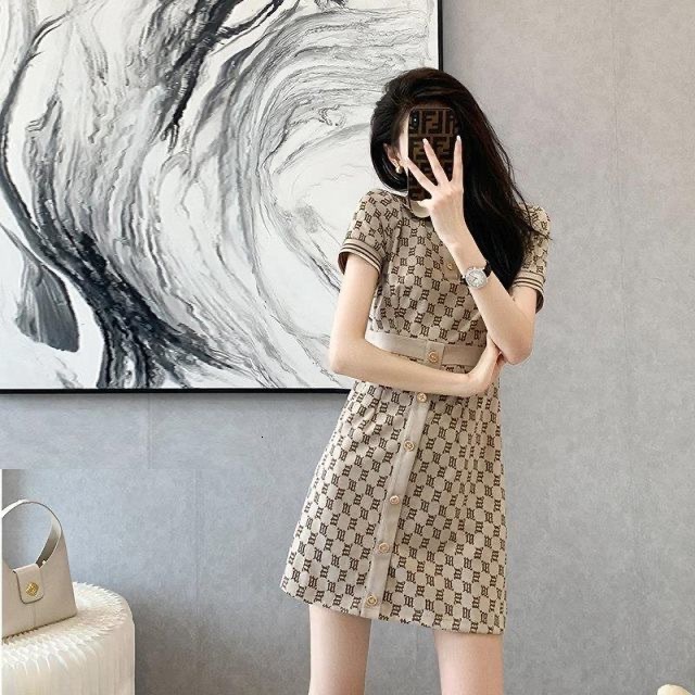2026 Summer New French Retro Style Waist Cinching Slimming Polo Collar Jacquard Knitted Fashionable Urban Sexy Women's Dress