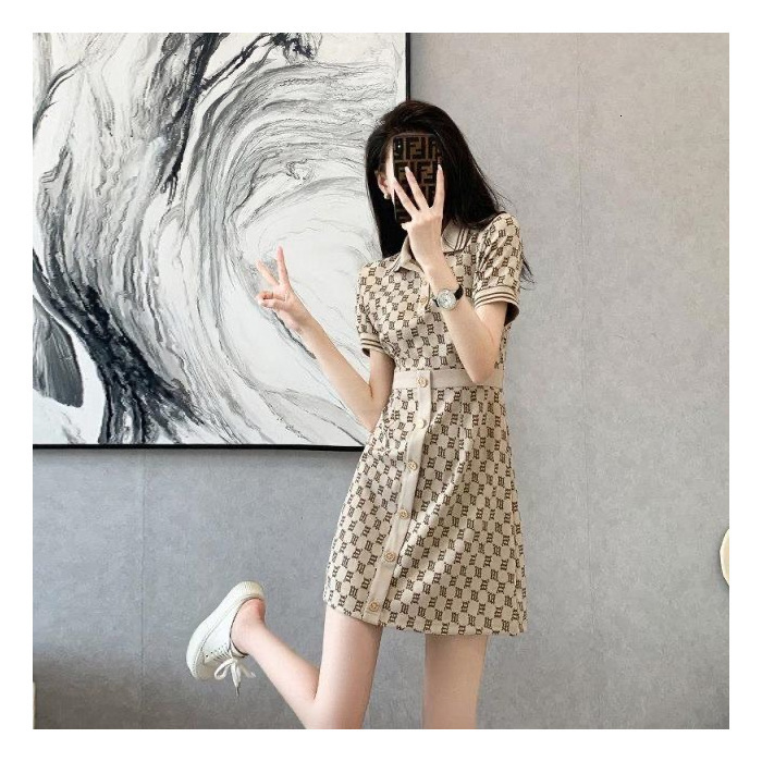 2026 Summer New French Retro Style Waist Cinching Slimming Polo Collar Jacquard Knitted Fashionable Urban Sexy Women's Dress