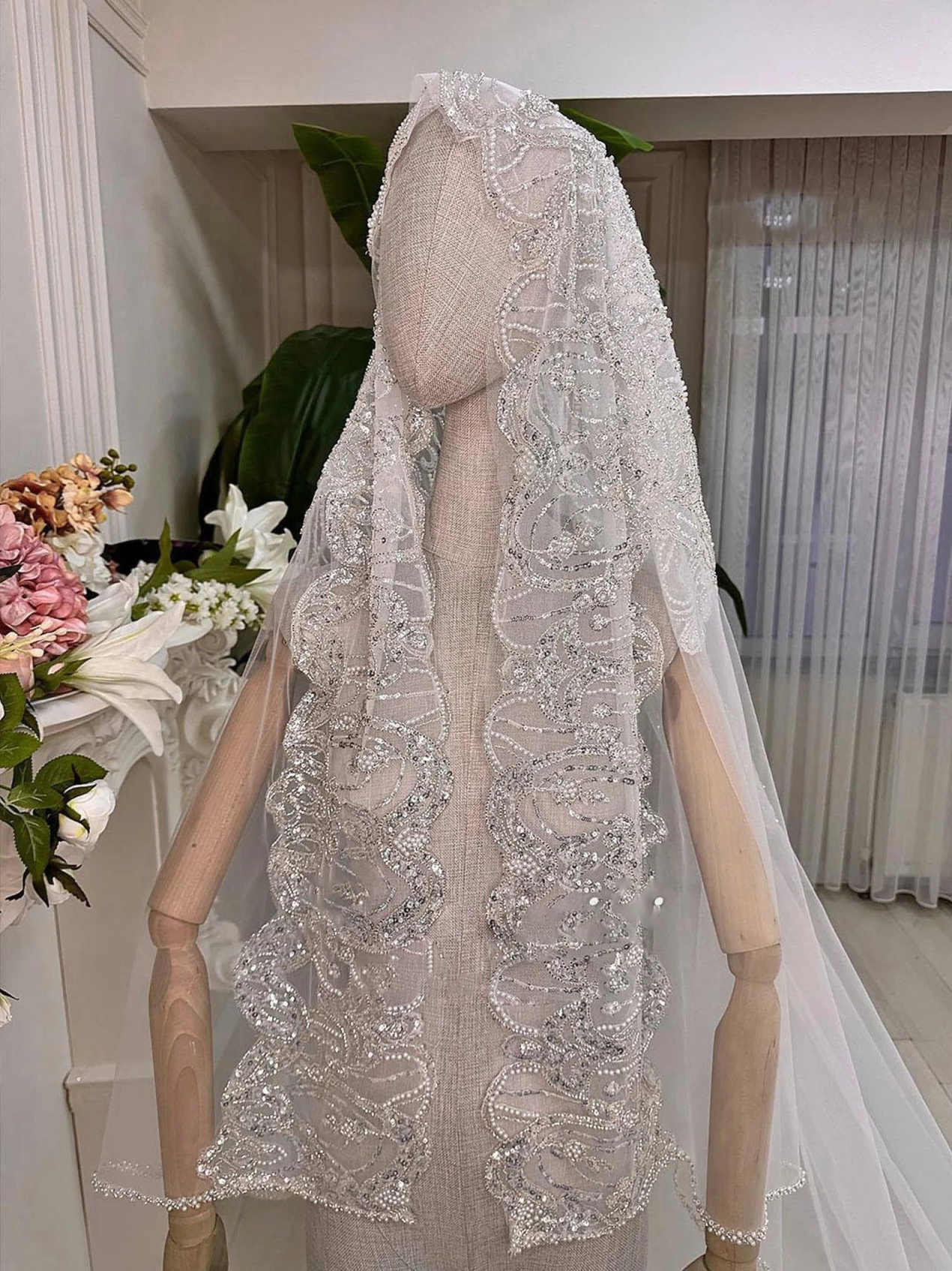Fashion Lace 3 Meters Wedding Veil White Ivory Sequined Cathedral Bride Veil One Layer Customized Wedding Accessories