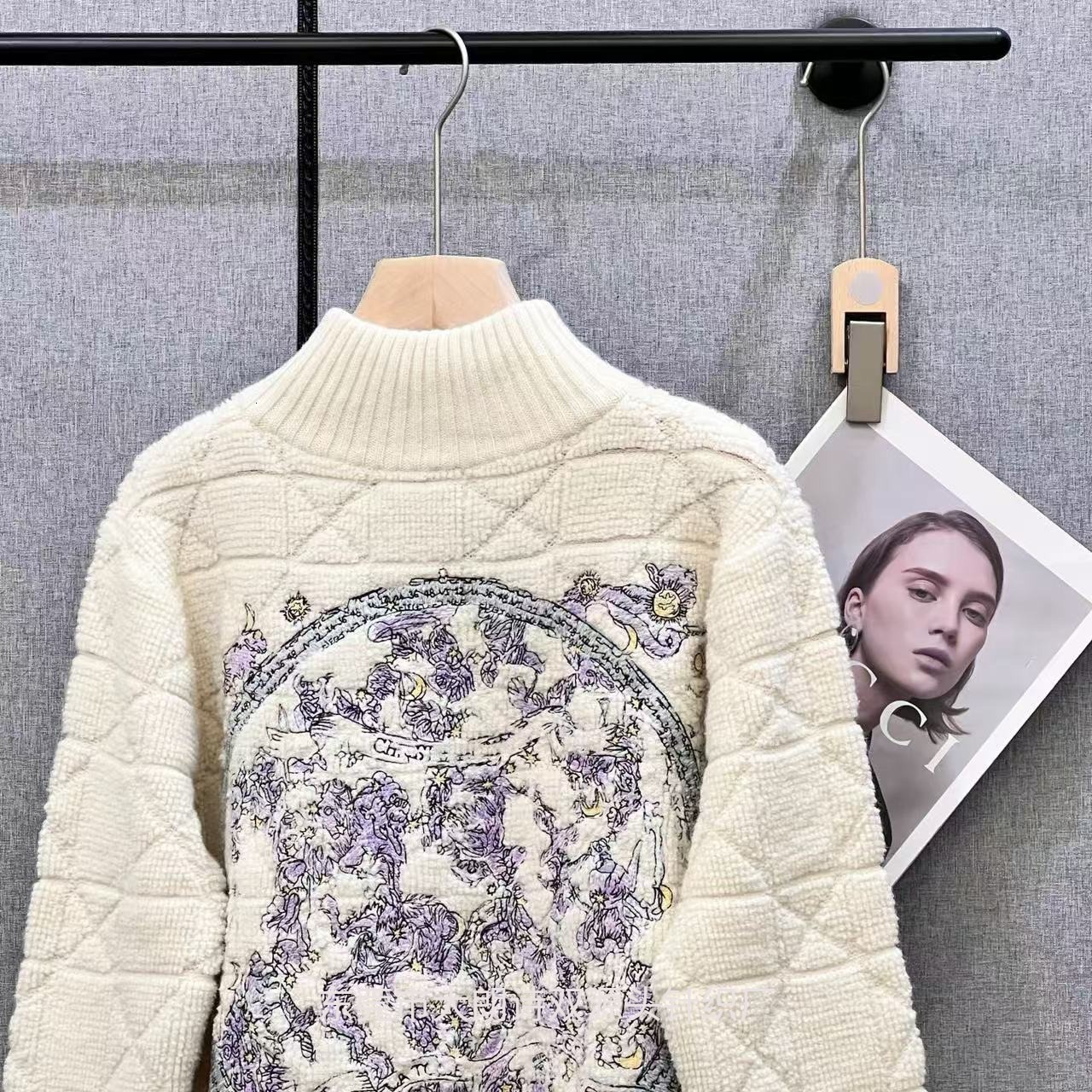 Nanyou High-End 25 Autumn Winter New D Brand Heavy Embroidery Back Diamond Pattern Solid Color Simple High Collar Knitted Jacket